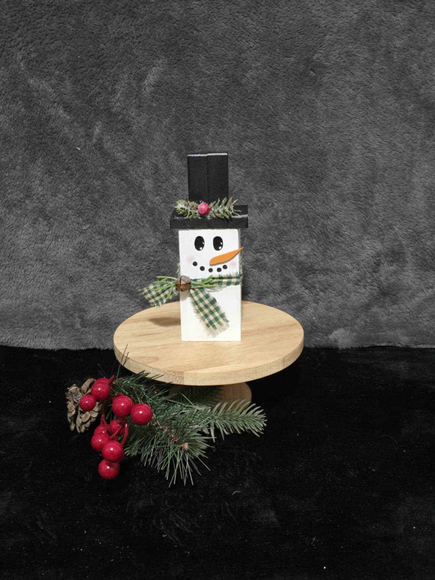 Wooden snowmen